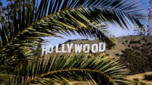 Všimli jste si, že záporáci v hollywoodských filmech nikdy nepoužívají iPhony? Není to náhoda. Napadne vás proč?