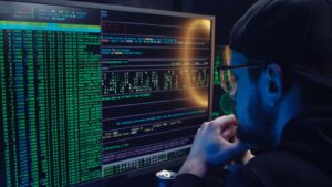 Vydávají se za seriózní cestovku, ale okrádají. Policie varuje před podvodnými prodejci on-line zájezdů