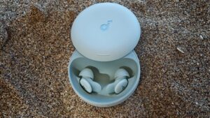 Recenze: SoundCore Sleep A30. Miniaturní sluchátka, co nejen dokonale nesou zvuk, ale zajistí i dokonalý spánek