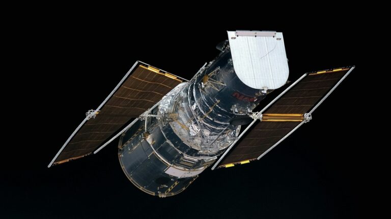 Obří kosmické zrcadlo vyvolalo hrůzu u astronomů