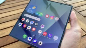 Nejúžasnější Samsung Galaxy zlevnili na Alze o 15 000 Kč. Tuhle technologickou vychytávku si teď může dovolit téměř každý Čech