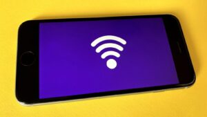 Android dokáže zachránit Wi-Fi signál tam, kde iPhone selže. Zde je snadný postup krok za krokem