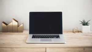 Starý nepotřebný notebook vám může ušetřit tisíce korun. Stačí udělat jednoduchou věc