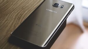 Samsung chystá zásadní věc. Tohle by měli vědět všichni majitelé chytrých telefonů