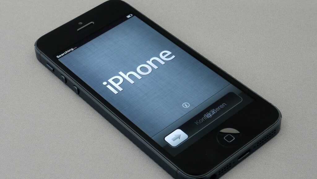 black iPhone 4