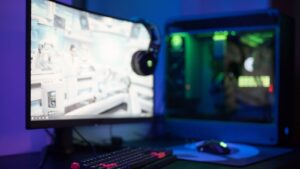 Roky se mu sekal počítač, až to bylo k vzteku. Při čištění našel v PC zaprášenou RAM ležet volně na dně