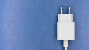 Od doby, kdy jsem pochopil, co znamená PPS na nabíječce, zapojuji telefon do zásuvky pouze pokud tuto funkci má