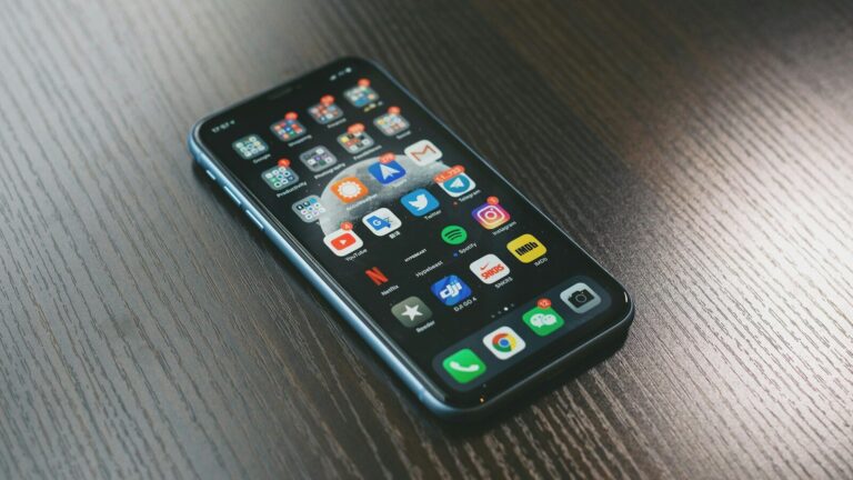 space gray iPhone 6