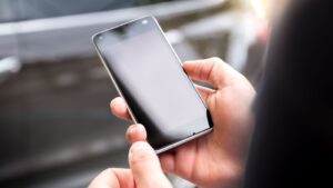 3 mobily výrazně lepší než iPhone, které stojí 1/3 ceny. Tyto si kupují Češi, co telefonům rozumí