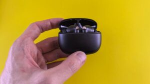 Nedávejte za sluchátka víc než 250 Kč. Tato mají špičkový zvuk krásný design a jednu skvělou vychytávku navíc