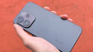 IPhone i Samsung sesazeni z trůnu. Nejlepší mobil Evropy je levný a může si do dovolit každý