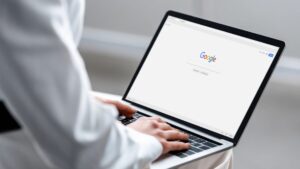 KVÍZ: Víte, jak z Google dostat přesné výsledky bez reklam a spamu? Otestujte své digitální minimum