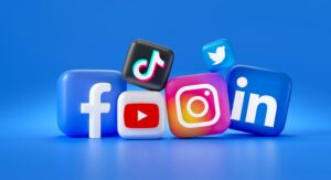 Muž z Kolínska klikl na reklamu na Facebooku a přišel o 2 500 000 Kč