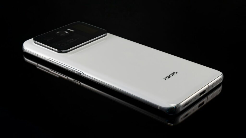 silver samsung galaxys 6 edge